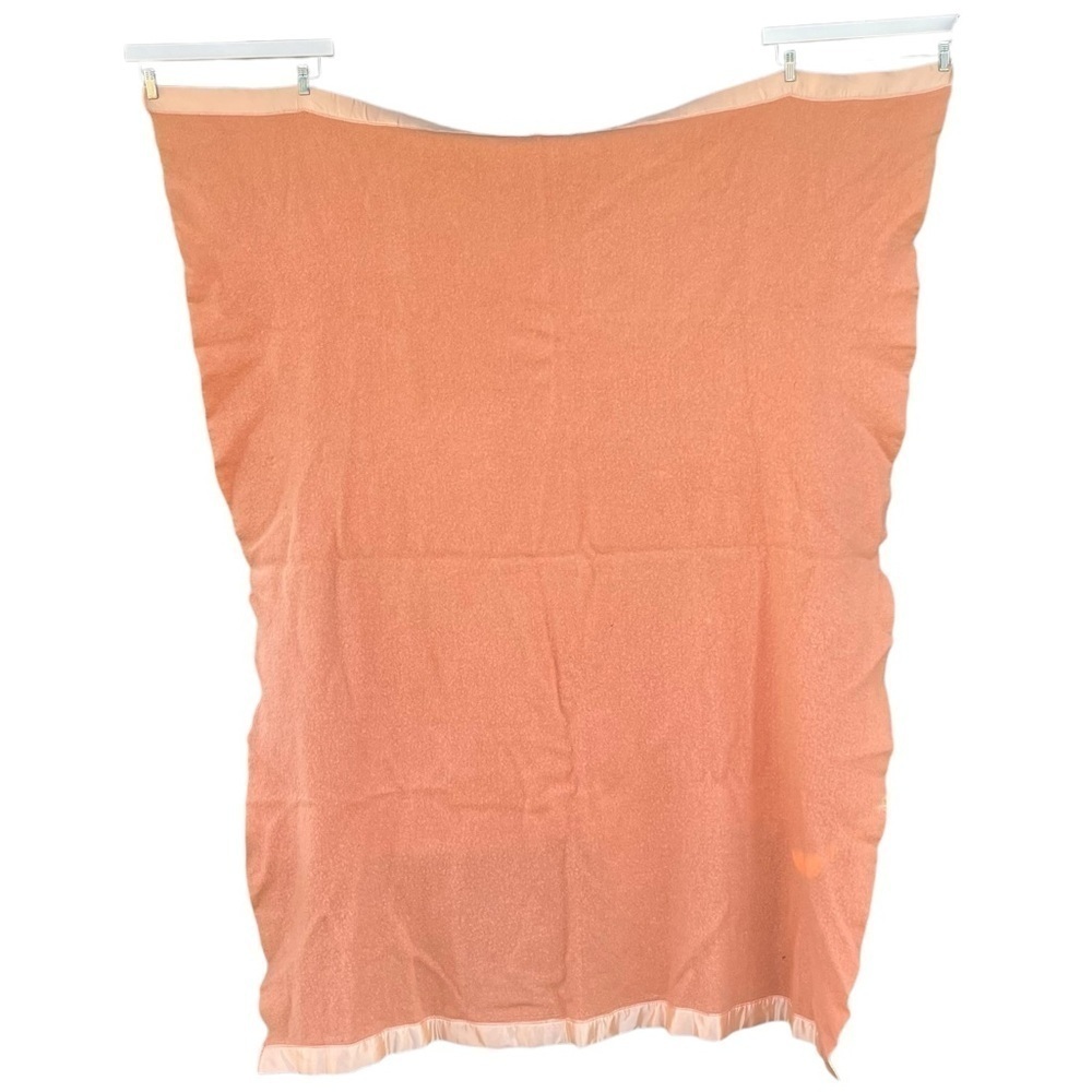 VTG Wool O’ The West Apricot Satin Trim Wool Blanket Portland Woolen Mills READ